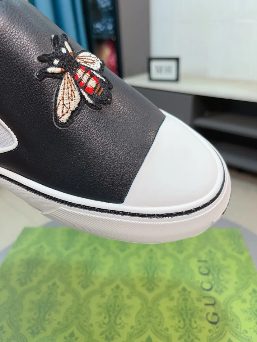 Men's shoes 💰458🌹🌹GUCCI [Gucci] New high-end brand of men's shoes, the latest fashionable casual men's shoes, trendy and versatile, relaxed and sporty style, uppers imported from Italy, first-layer cowhide, genuine leather lining, and ultra-fine workmanship. Original personalized fashionable rubber wear-resistant outsole, light and comfortable on the foot, size 38-44